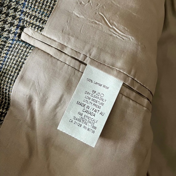 Lauren by Ralph Lauren Men's Plaid Blazer, 100
Percent Wool 39 R - Picture 12 of 15